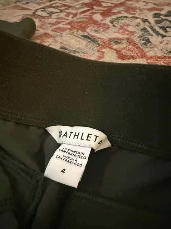 Athleta Endless High rise Cargo Pants - Aspen Olive - size 4 - Picture 5 of 6